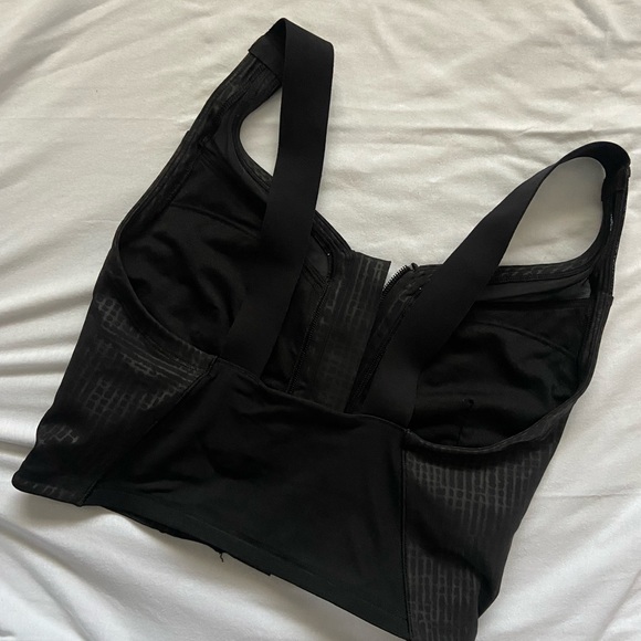 Lululemon Lab Zip Front Bra Size 6 - Picture 5 of 5